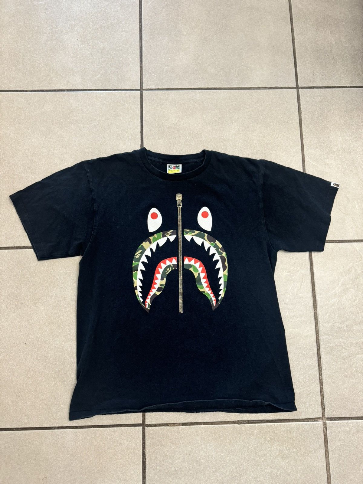 Bape Black bape shark tee Size US L / EU 52-54 / 3 - 1 Thumbnail