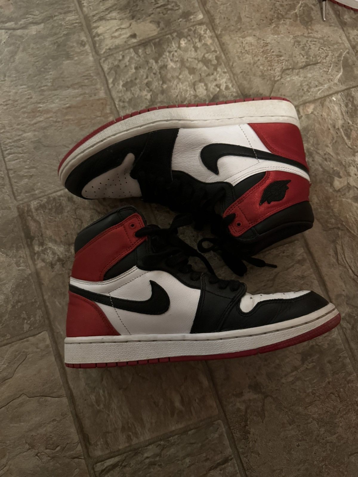 Jordan Brand Air Jordan 1 Satin Black Toe Size US 7.5 / EU 40-41 - 1 Thumbnail