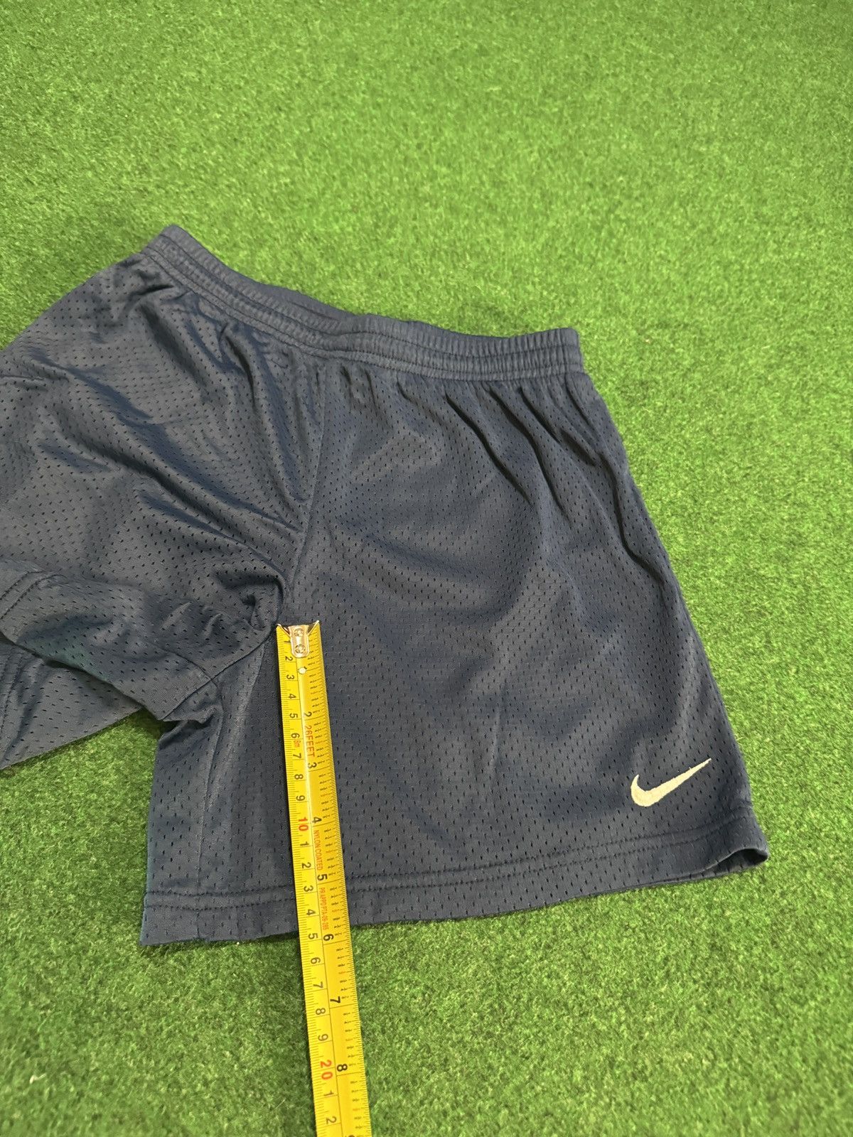 Nike Nike Vintage 90s Blue 6” Youth Large 14-16 24 Waist Shorts Size 24" / US 00 / IT 34 - 6 Thumbnail