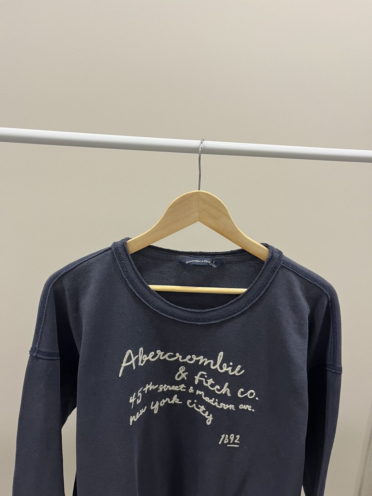 Abercrombie & Fitch Vintage Avangard Abercrombie Fitch Sweatshirt Crewneck Size US L / EU 52-54 / 3 - 2 Thumbnail