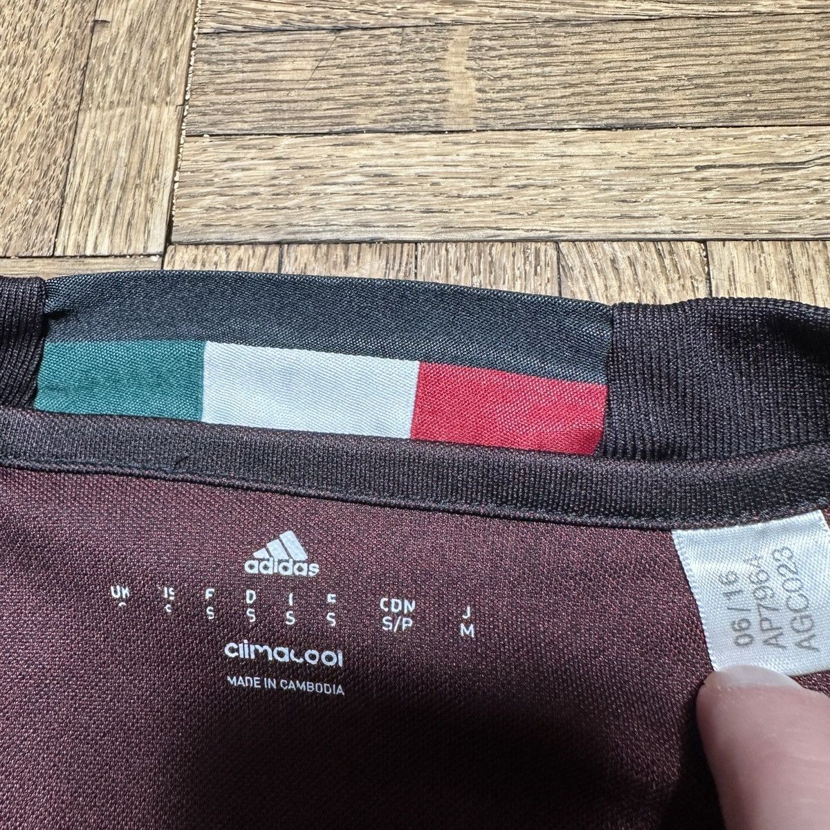 Adidas AC Milan jersey Size US S / EU 44-46 / 1 - 4 Thumbnail