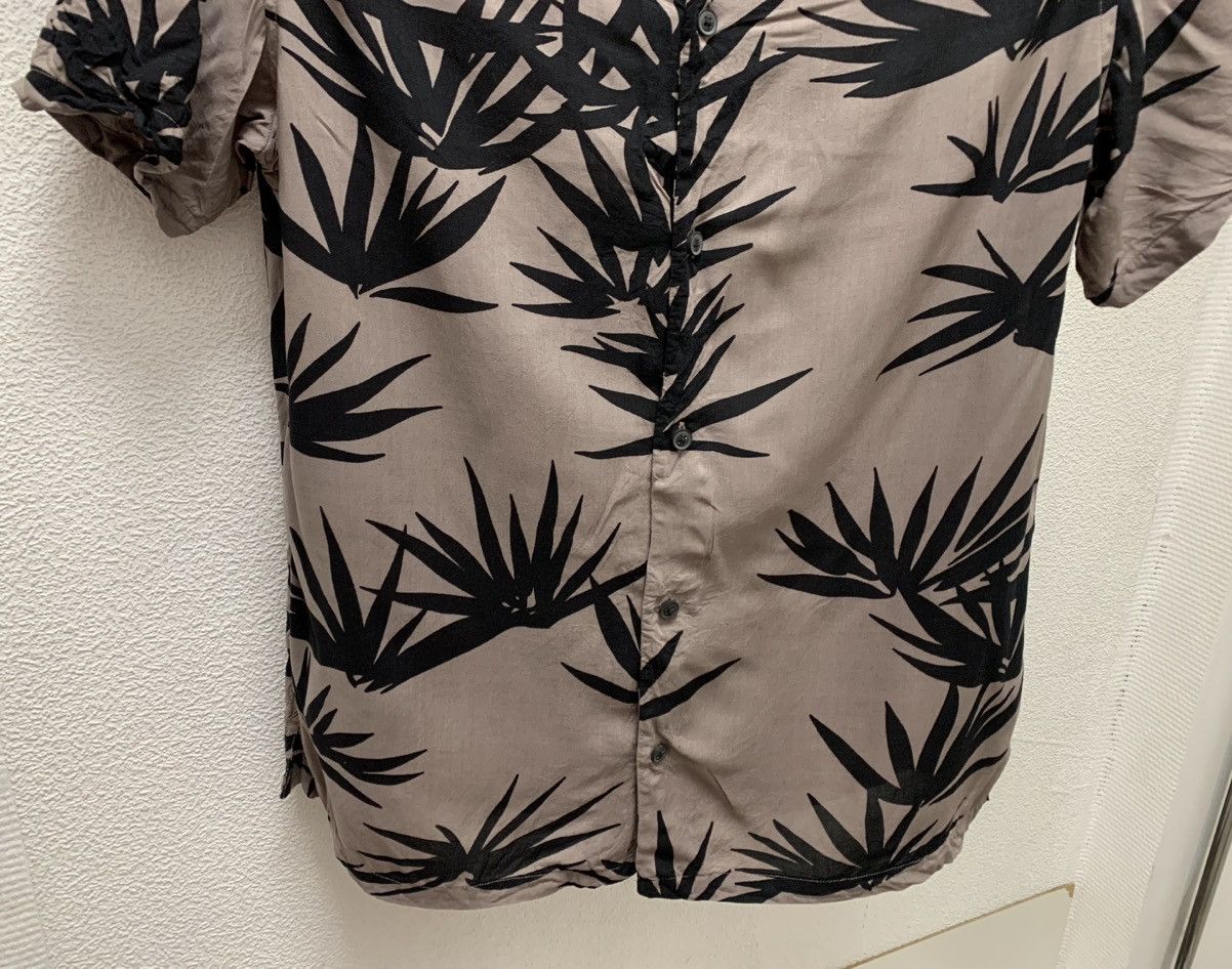 Allsaints Allsaints fullprint flower shirt M sz Japanese brand Size US M / EU 48-50 / 2 - 5 Thumbnail