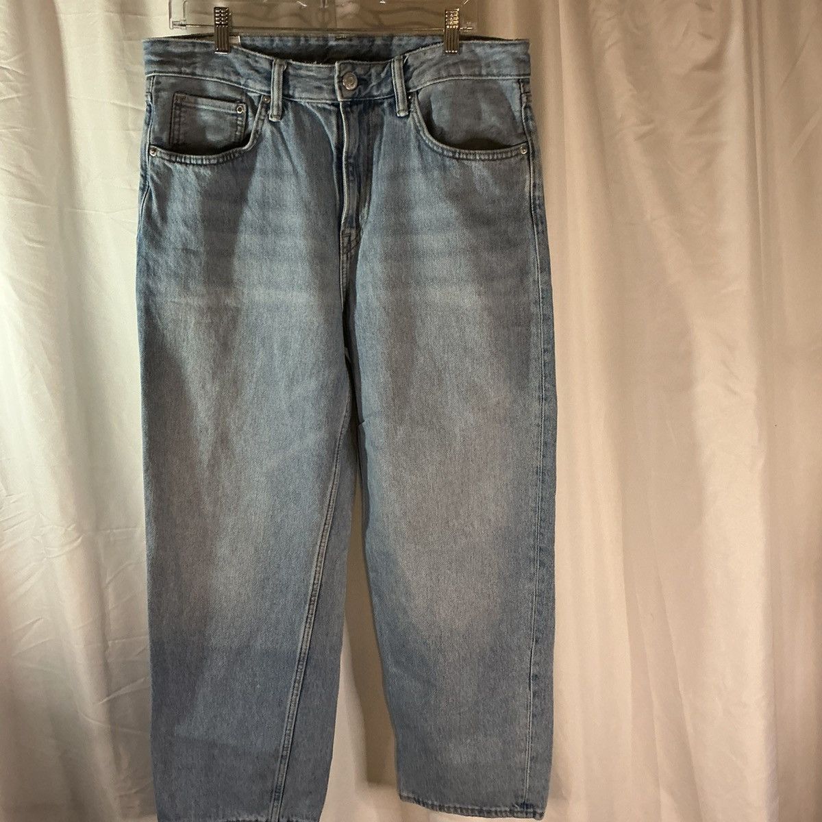 H&M H&M Loose Ample Jeans Men’s 34x30 Light Wash Straight Leg Size US 34 / EU 50 - 1 Thumbnail