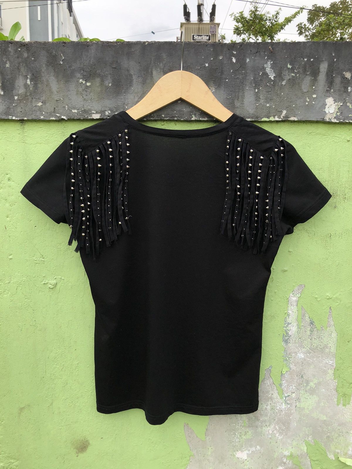 If Six Was Nine Studded Hairy Shoulder Gothic Punk Grunge Emo Style Tshirt Size M / US 6-8 / IT 42-44 - 2 Thumbnail