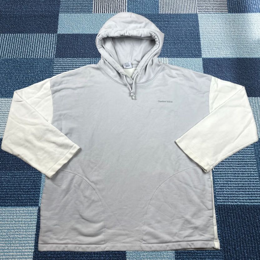 Outdoor Voices Outdoor Voices Hoodie Womens M Gray 2 Tone Pullover Activewear Logo Shirt? Size M / US 6-8 / IT 42-44 - 1 Thumbnail