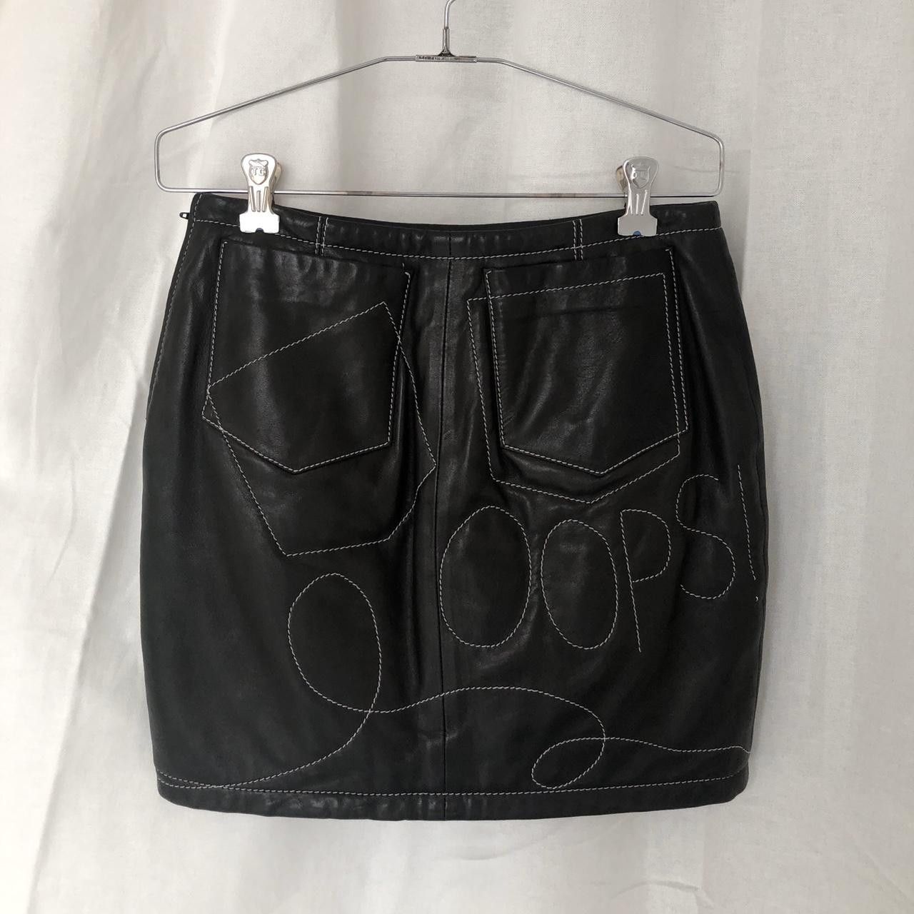 Moschino Moschino Leather Mini Skirt Size 27" / US 4 / IT 40 - 4 Thumbnail