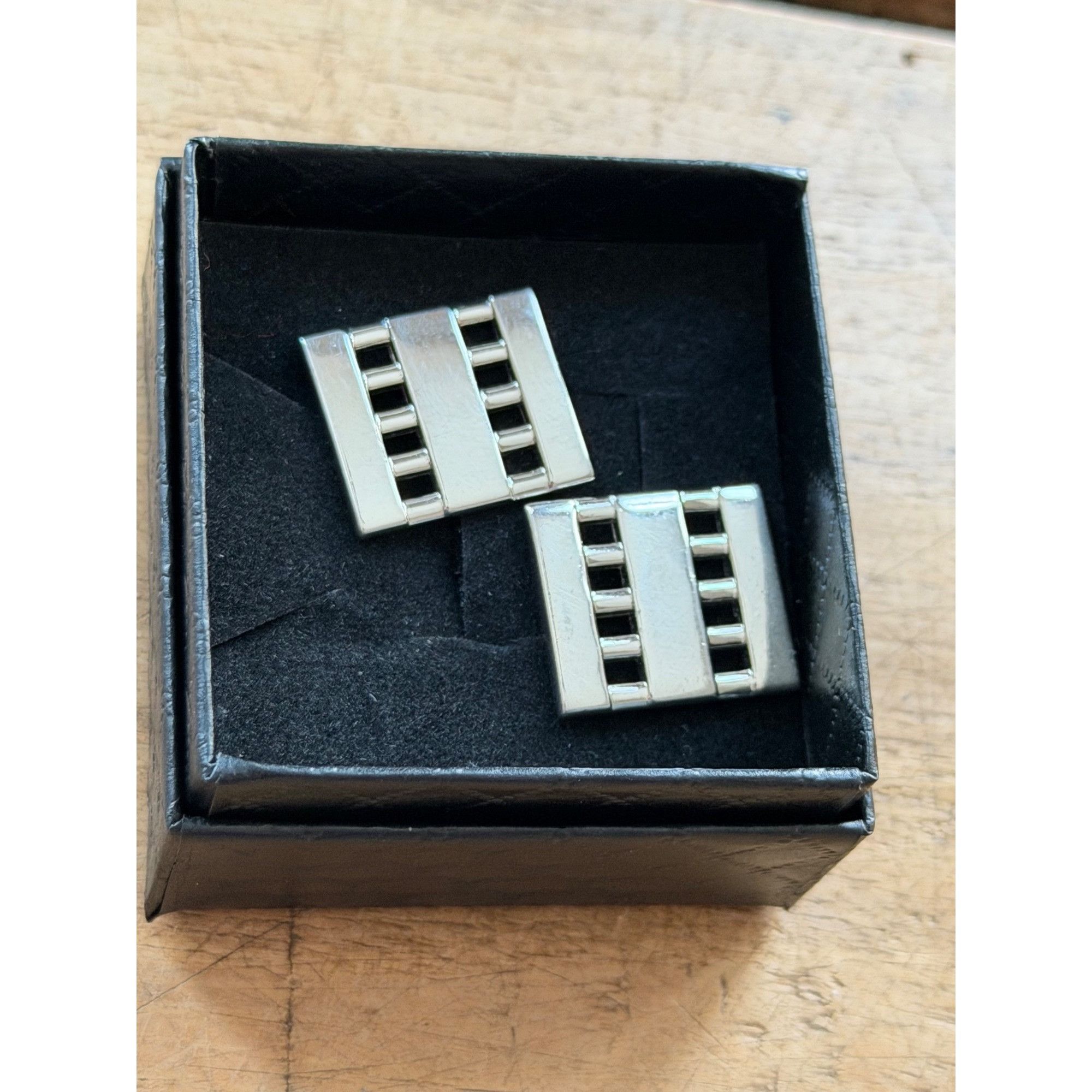 Other Silver-Toned Rectangular Cufflinks With Textured Geometric D Size ONE SIZE - 3 Thumbnail