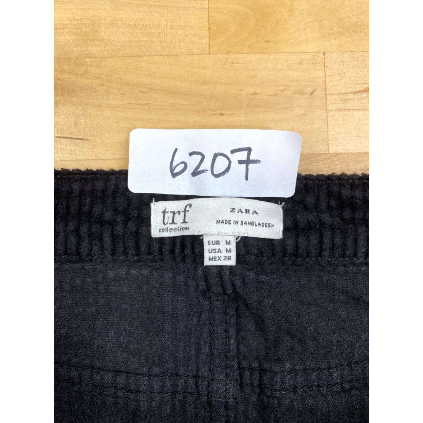 Zara Zara TRF Collection Womens Mini Corduroy Skirt M Black Casual #6207 Size 32" / US 10 / IT 46 - 3 Thumbnail