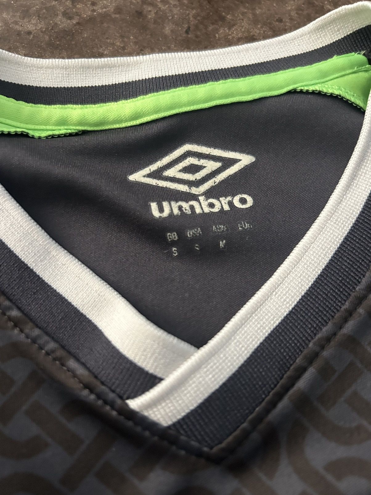Umbro Ireland Men’s Soccer Jersey Size US S / EU 44-46 / 1 - 4 Thumbnail