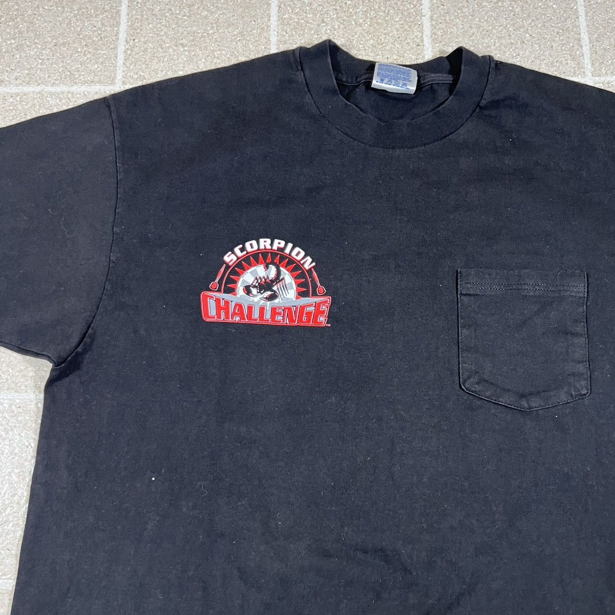 Hanes Vintage 1995 Black XL Hanes Beefy Tshirt Scorpion Dart Size US XL / EU 56 / 4 - 5 Thumbnail
