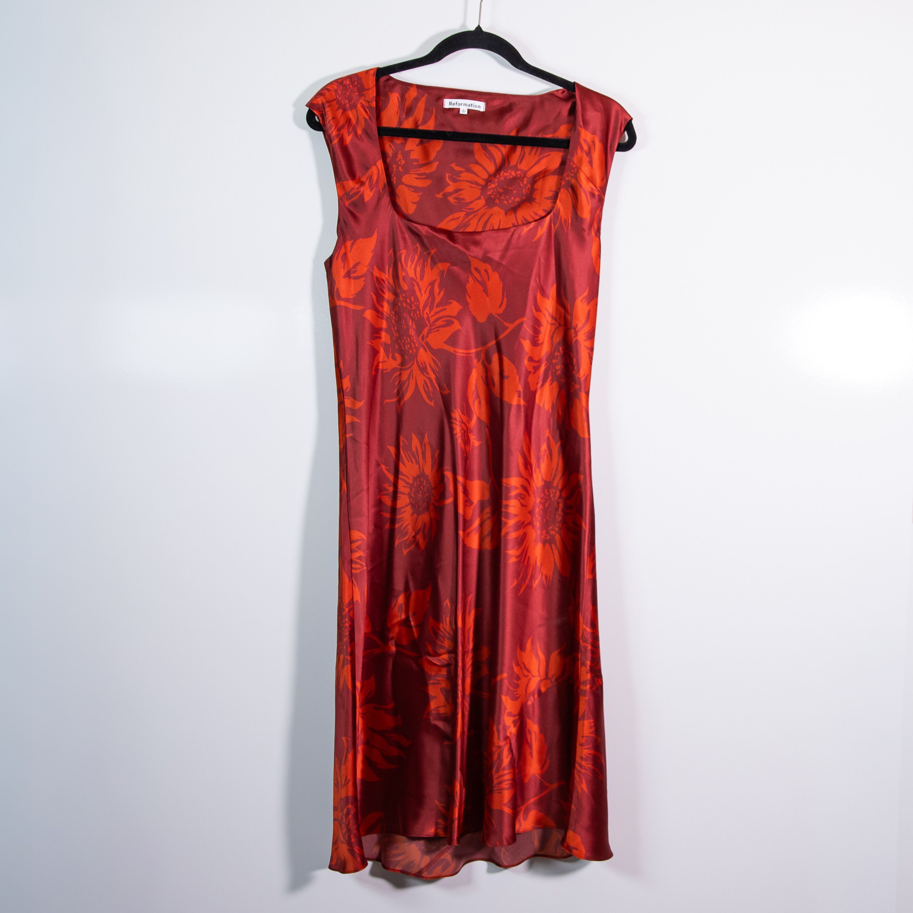 Reformation Reformation Hendrix Silk Satin Square Neck Size L / US 10 / IT 46 - 1 Thumbnail
