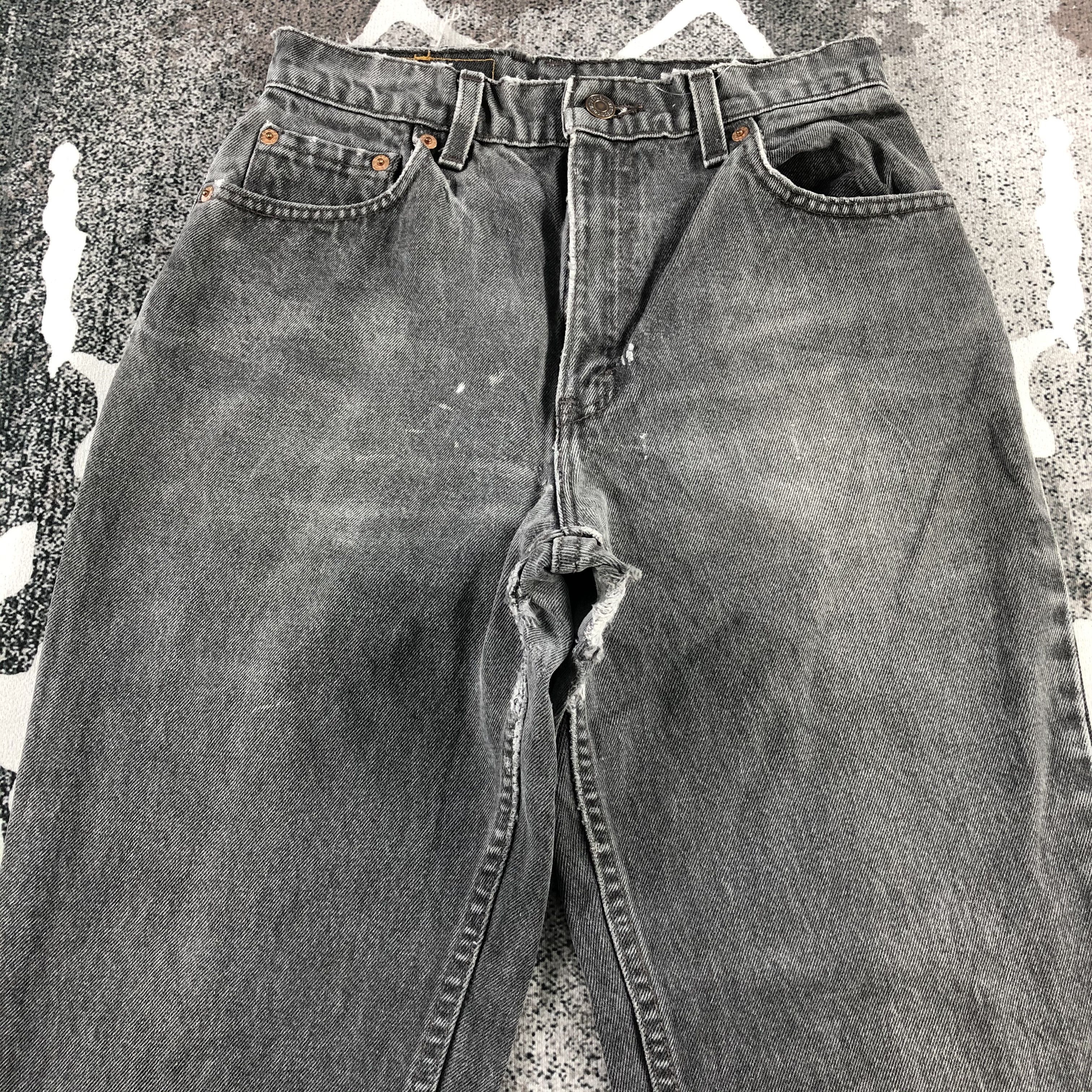 Levi's Vintage Levi's 550 Jeans Distress Faded Black Denim KJ843 Size US 27 - 3 Thumbnail