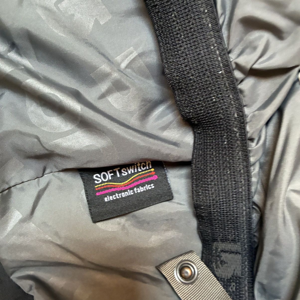 Burton Burton iPod Jacket (Early 2000s) – XL – Y2K Techwear Size US XL / EU 56 / 4 - 8 Thumbnail