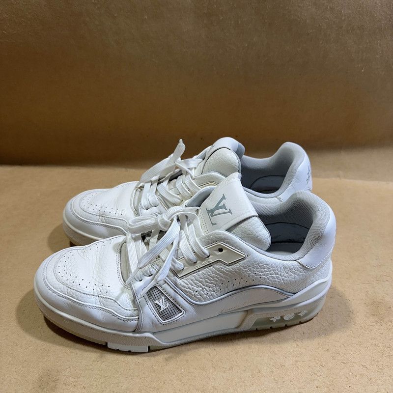 Louis Vuitton Louis Vuitton Low-top Trainer Sneakers in White 0079 Size US 8.5 / EU 41-42 - 1 Thumbnail