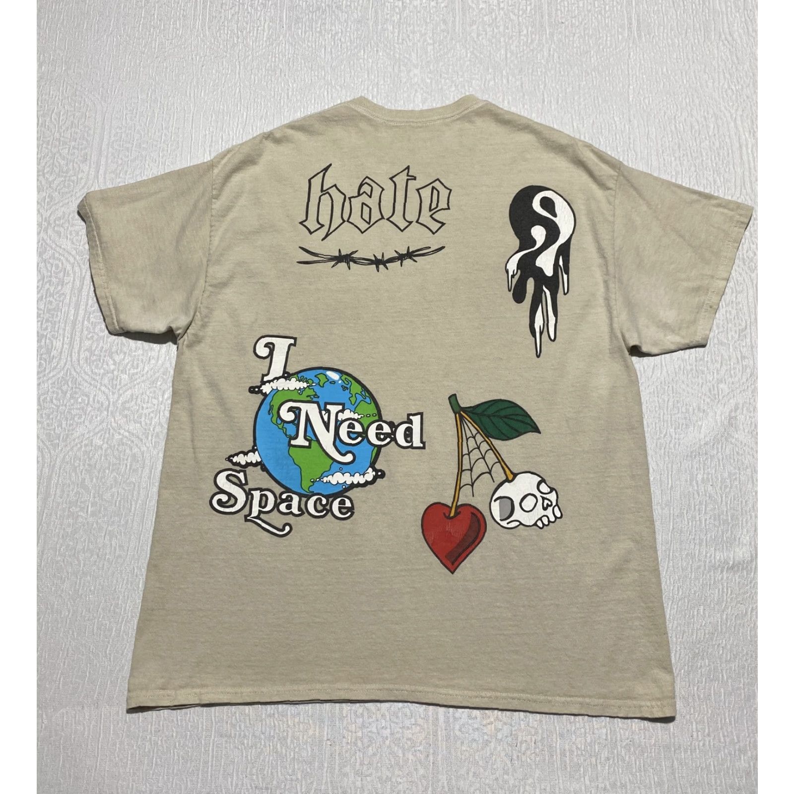 Pacsun PacSun Shirt Mens Large Beige Graphic Tee Forever Young Smiley Butterflies Love Tee Size US L / EU 52-54 / 3 - 4 Thumbnail