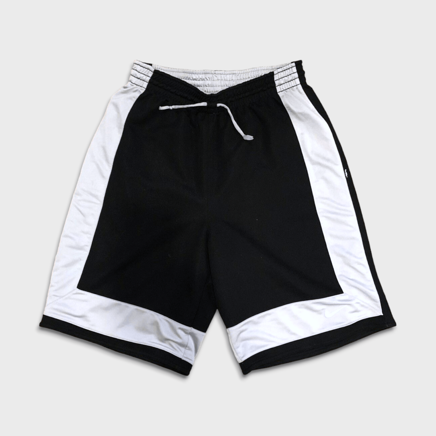 Nike Nike Sportswear Shorts Mens Medium Swoosh Reversible Pants Size US 32 / EU 48 - 1 Thumbnail