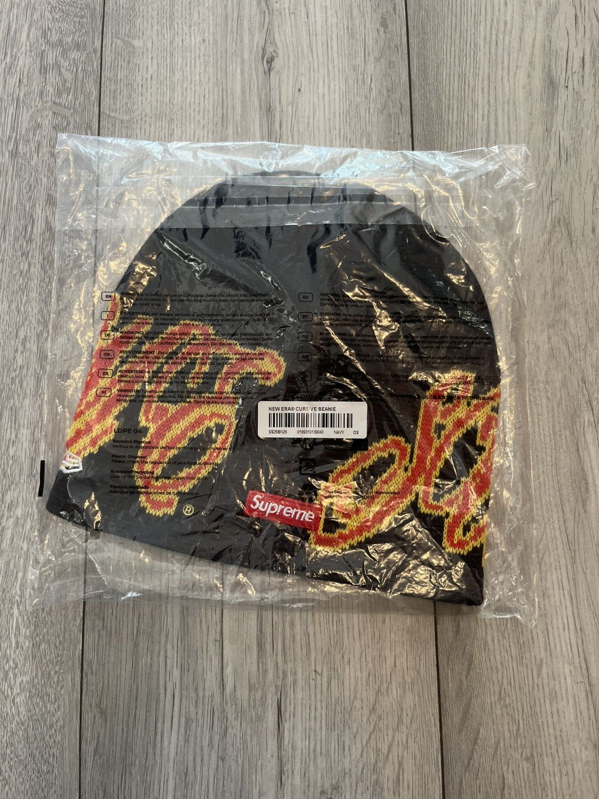 Supreme Supreme SS26 New Era Cursive Beanie Dark Navy Size ONE SIZE - 4 Thumbnail
