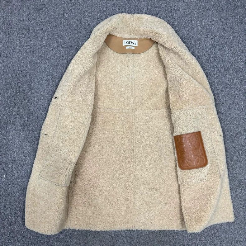 Loewe LOEWE White fur and leather cardigan coat Size XS / US 0-2 / IT 36-38 - 2 Thumbnail