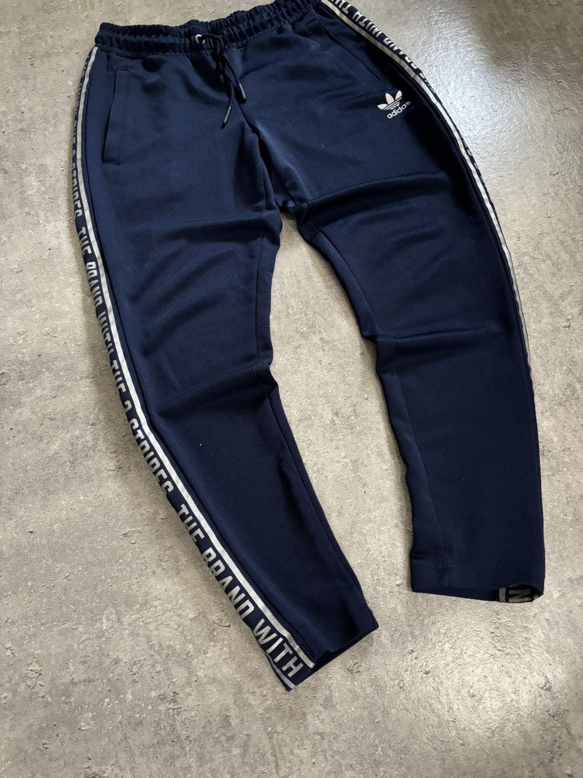 Adidas Adidas Originals Navy Sweatpants S/M Streetwear Casual Size US 36 / EU 52 - 4 Thumbnail