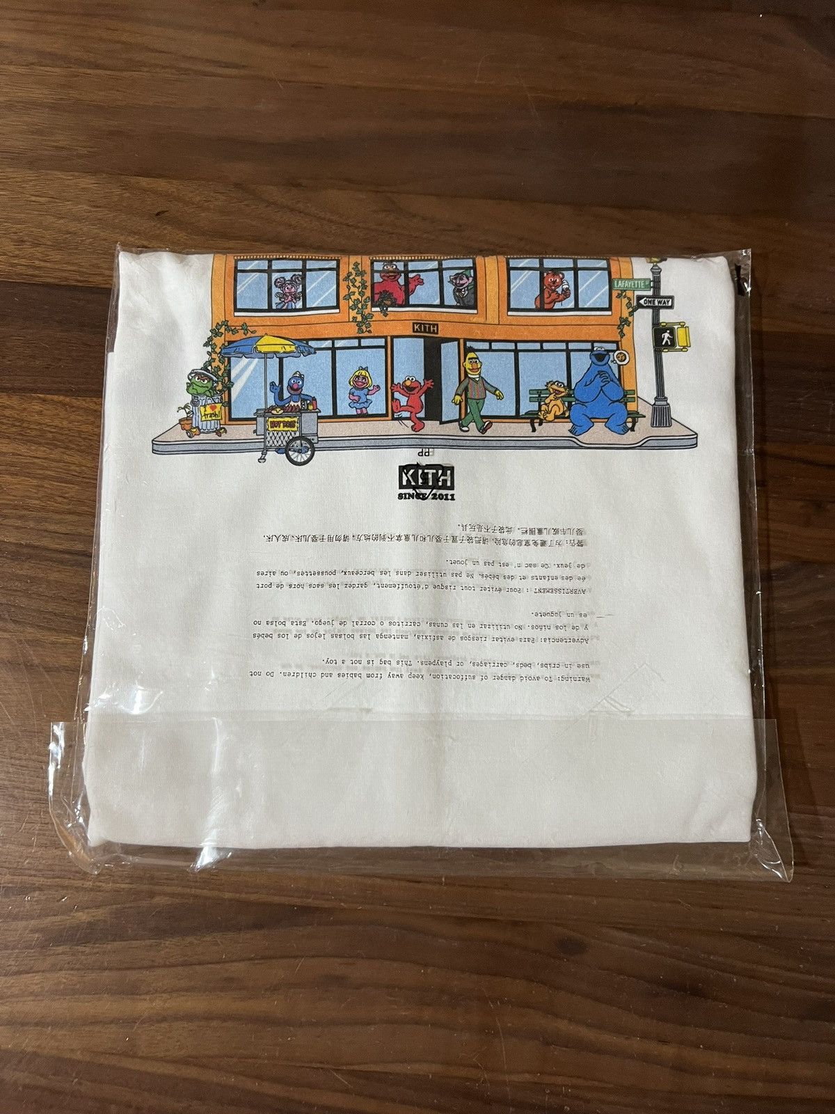 Kith Kith for Sesame Street Store Tee in White Size Large Size US L / EU 52-54 / 3 - 8 Thumbnail