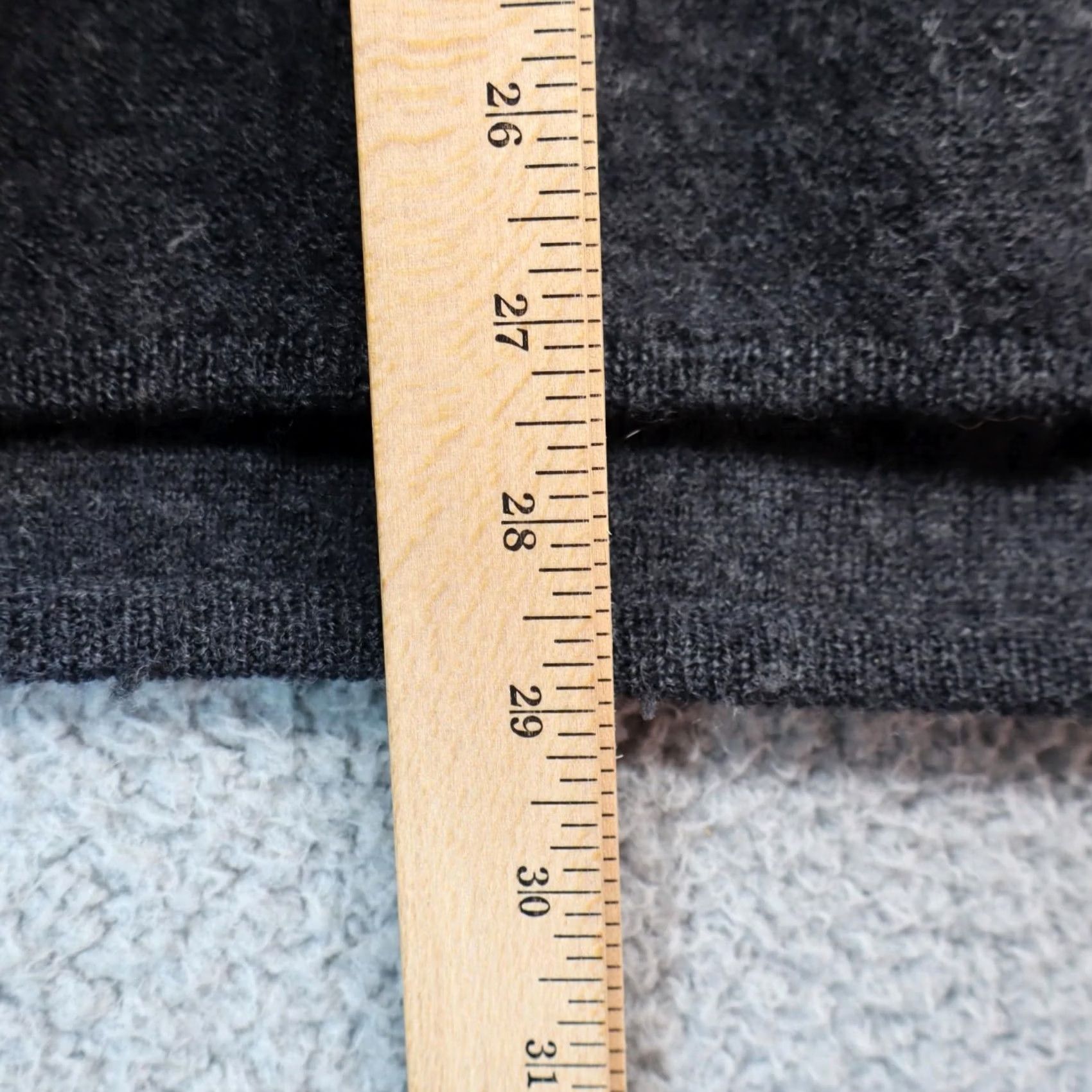 Gap VINTAGE Gap 100% Wool Gray Striped V-Neck Pullover Sweater Men XL Regular Knit Long Sleeve Size US XL / EU 56 / 4 - 5 Thumbnail