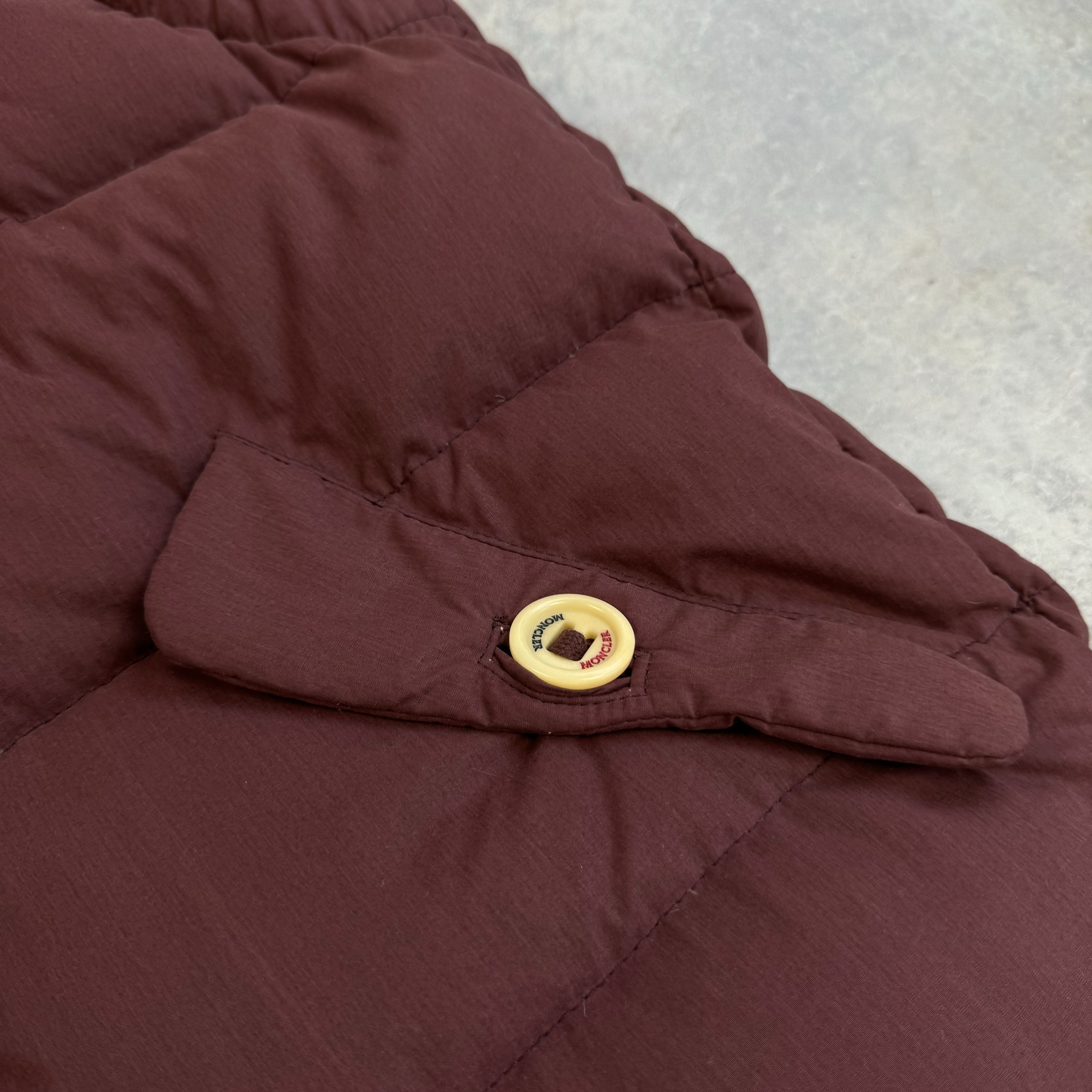 Moncler × Visvim *GRAIL* VISVIM x MONCLER AW11 V BAYAN VEST WITH COYOTE FUR Size US M / EU 48-50 / 2 - 7 Thumbnail