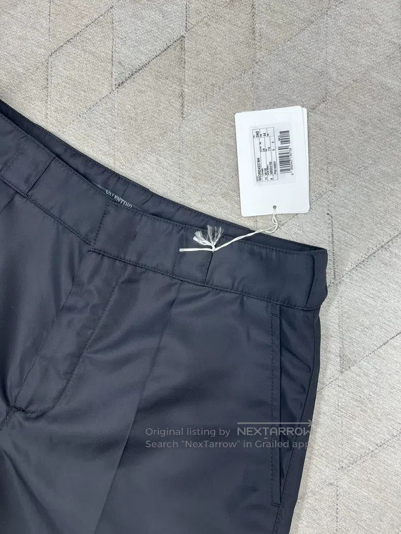 Valentino Valentino Nylon shorts Size US 32 / EU 48 - 2 Thumbnail