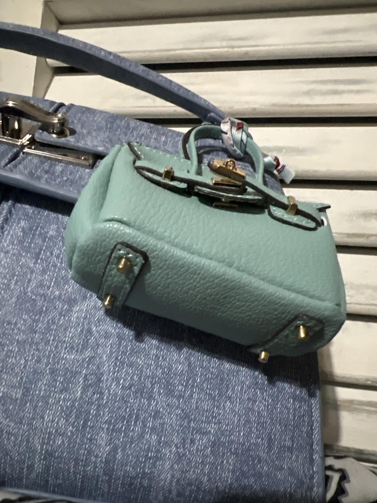The Unbranded Brand Mini Mint Green Faux Leather Handbag Charm Keychain Size ONE SIZE - 3 Thumbnail