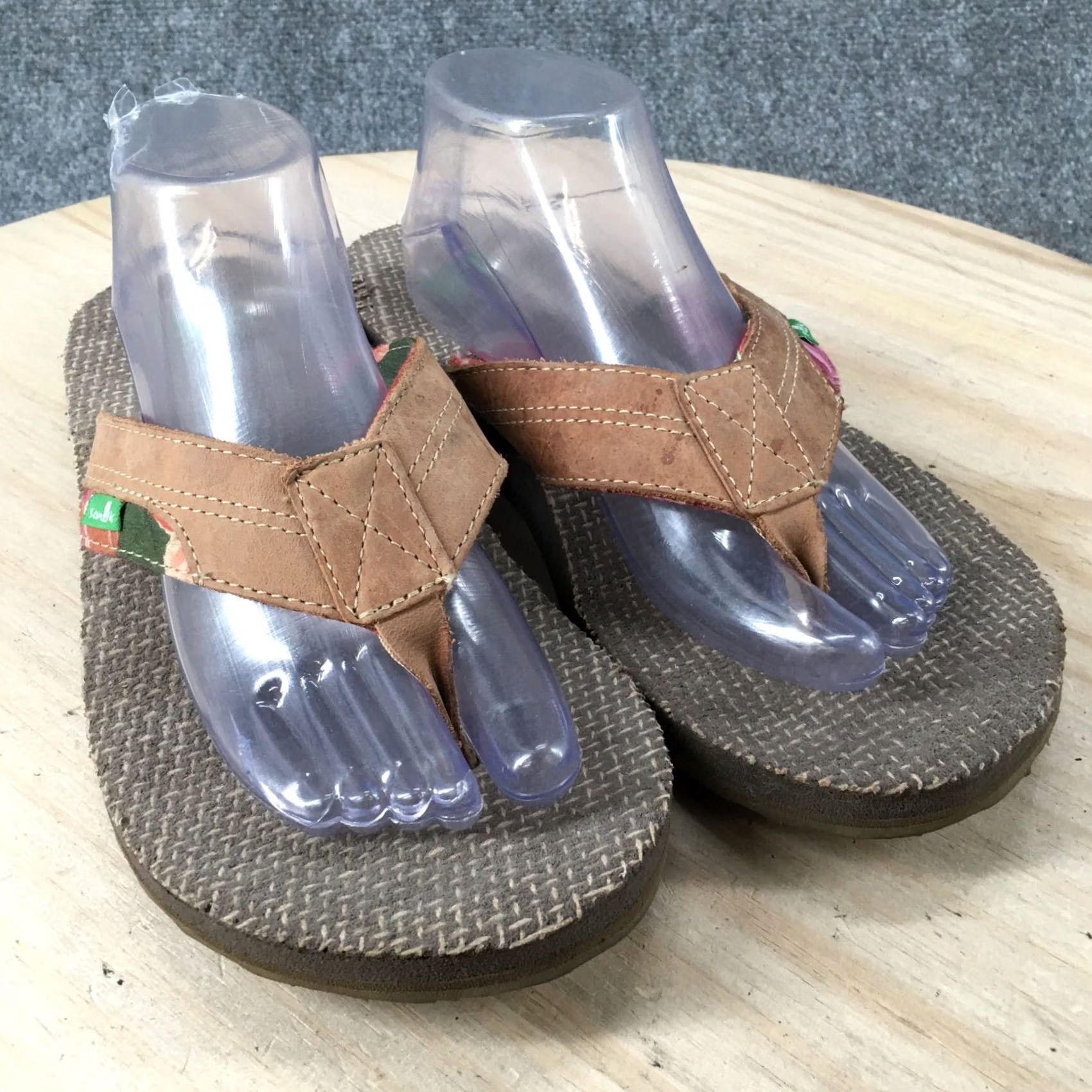 Sanuk Sanuk Sandals Womens 11 Casual Flip Flop Flats Comfort Brown Leather Slip On Size US 11 / IT 41 - 3 Thumbnail