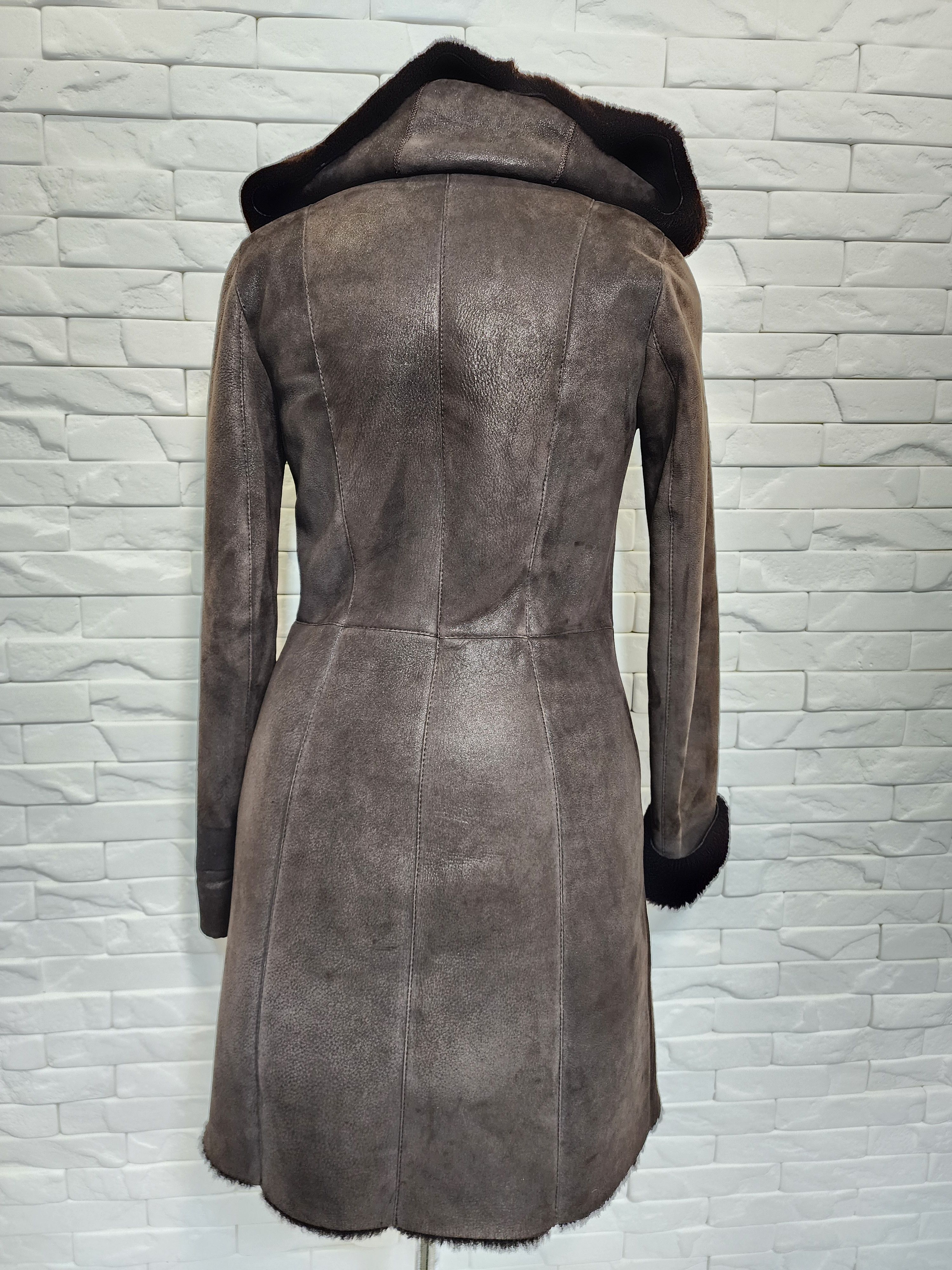 Genuine Leather Brown Sheepskin Coat: Genuine Fur Hood, Metal Zipper. Size S / US 4 / IT 40 - 5 Thumbnail