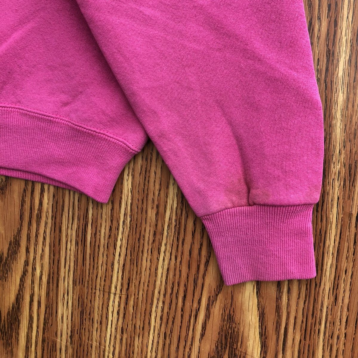 Vintage Vintage 90s Rare Essential Lee Basic Megenta Crewneck Size US L / EU 52-54 / 3 - 8 Thumbnail