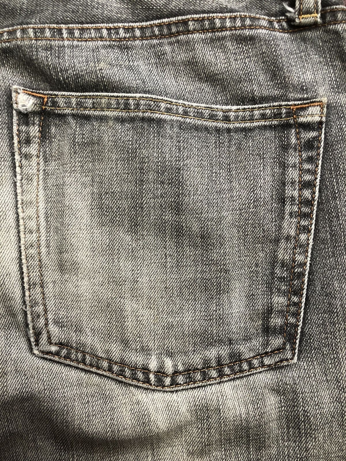 Uniqlo Vintage Japanese Distressed Black Faded Uniqlo Jeans Size US 35 - 17 Thumbnail
