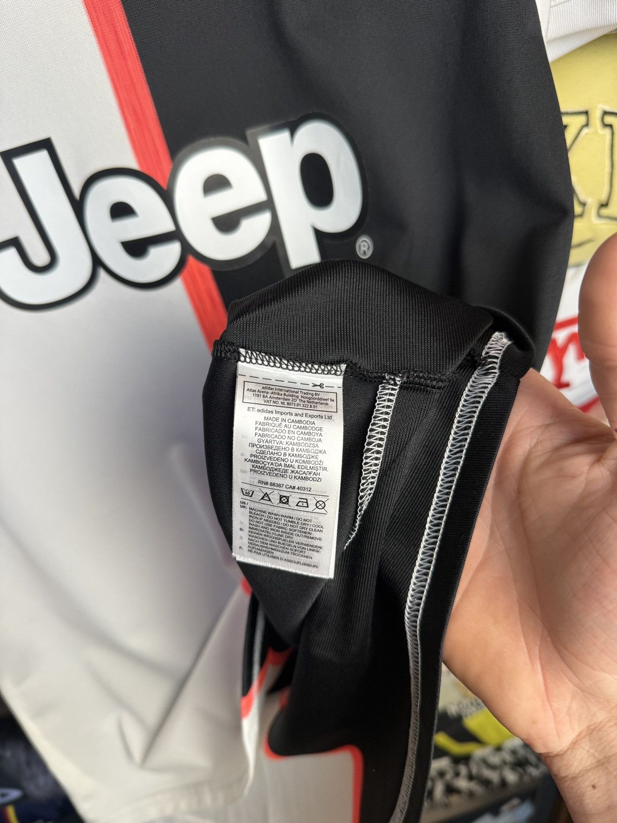 Adidas Adidas Juventus Jeep Soccer Jersey Sz L Size US L / EU 52-54 / 3 - 8 Thumbnail