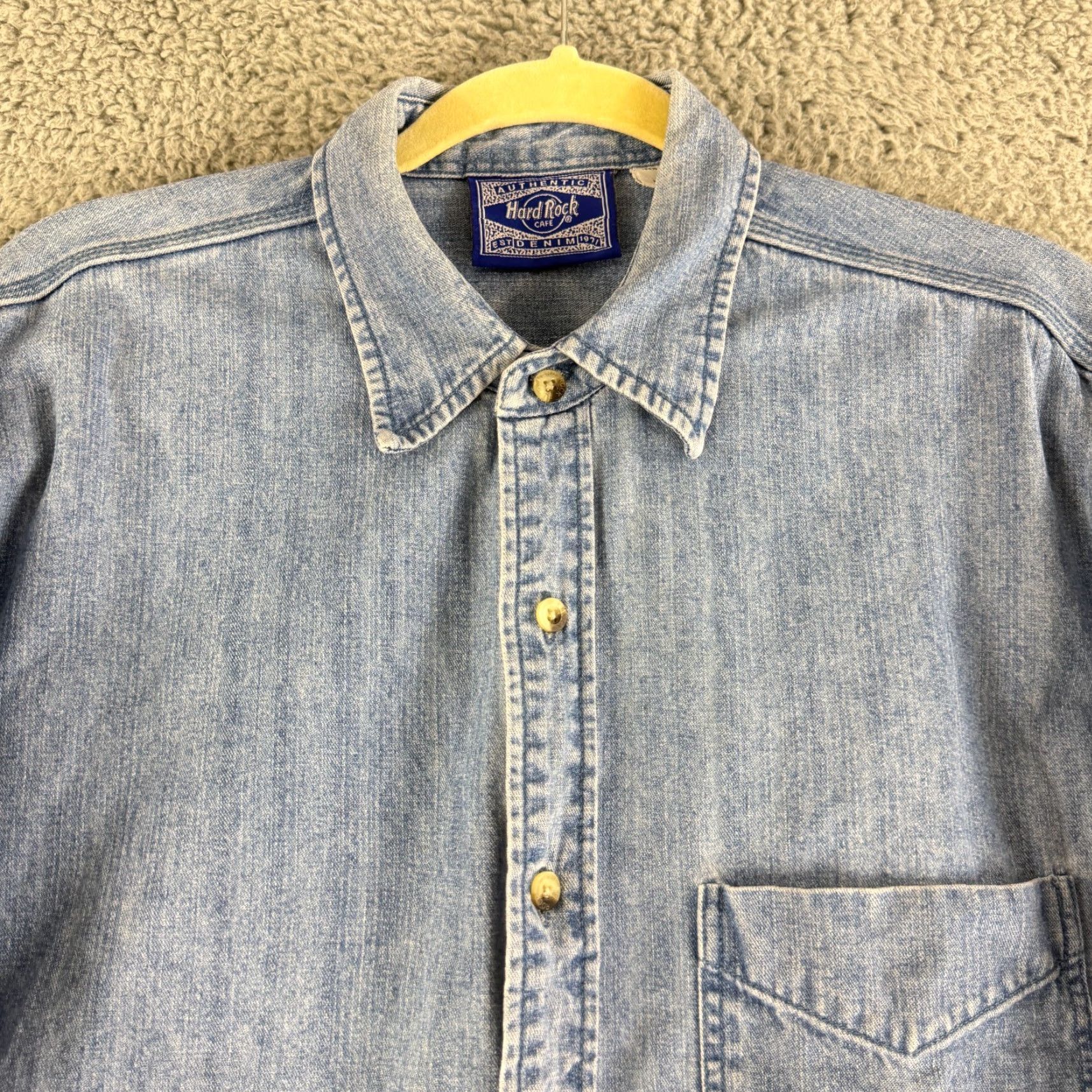 Hard Rock Cafe Hard Rock Cafe Button-Up Shirt Mens Medium Blue Denim Vintage Long Sleeve Casual Size US M / EU 48-50 / 2 - 2 Thumbnail