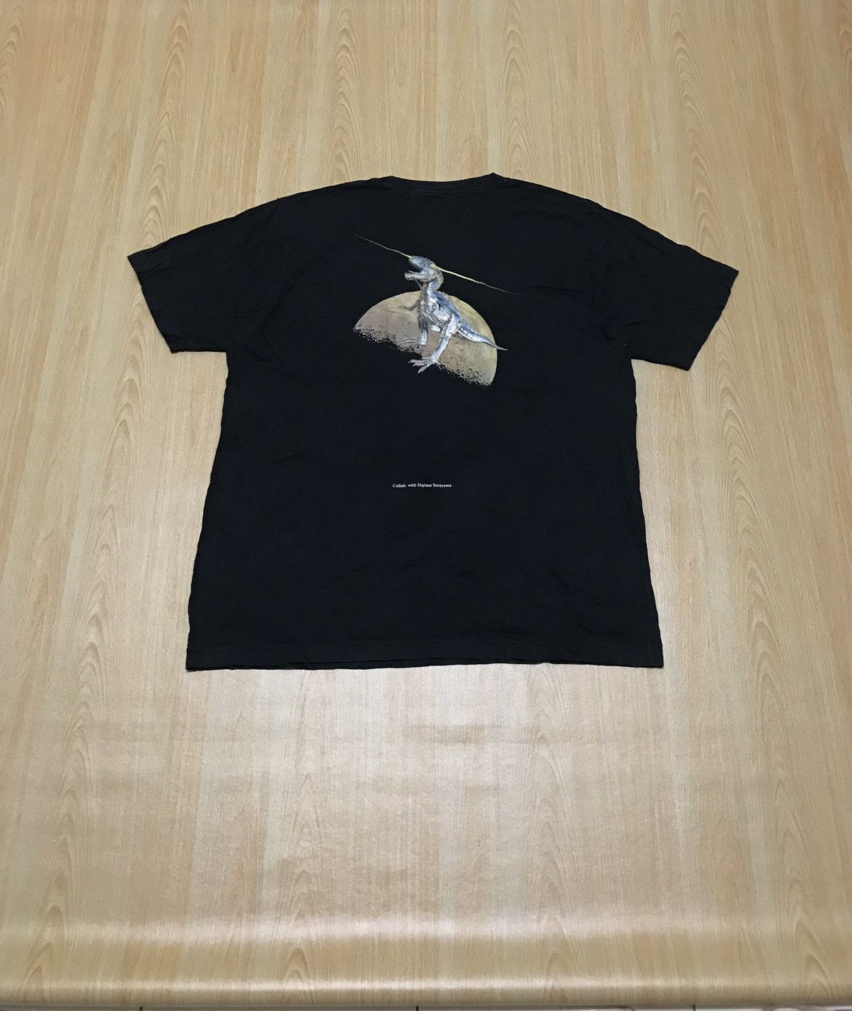Club Sorayama × Japanese Brand Japanese Brand Uniqlo Collab Hajime Sorayama Jurassic World Size US XL / EU 56 / 4 - 1 Thumbnail