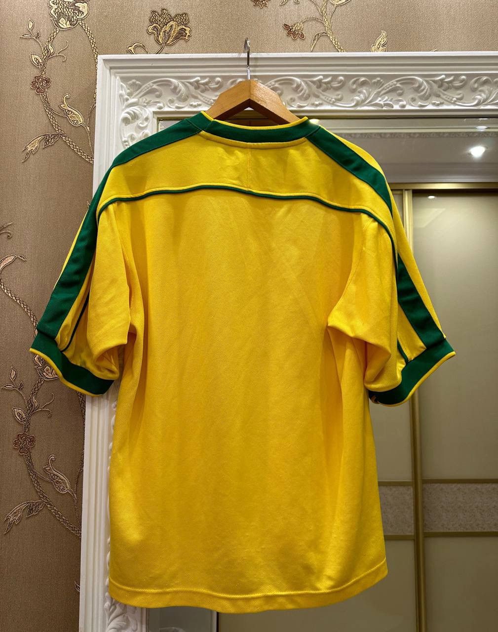 Nike Rivaldo Signed Brazil 1998 Nike Home Jersey Shirt Size M Size US M / EU 48-50 / 2 - 4 Thumbnail