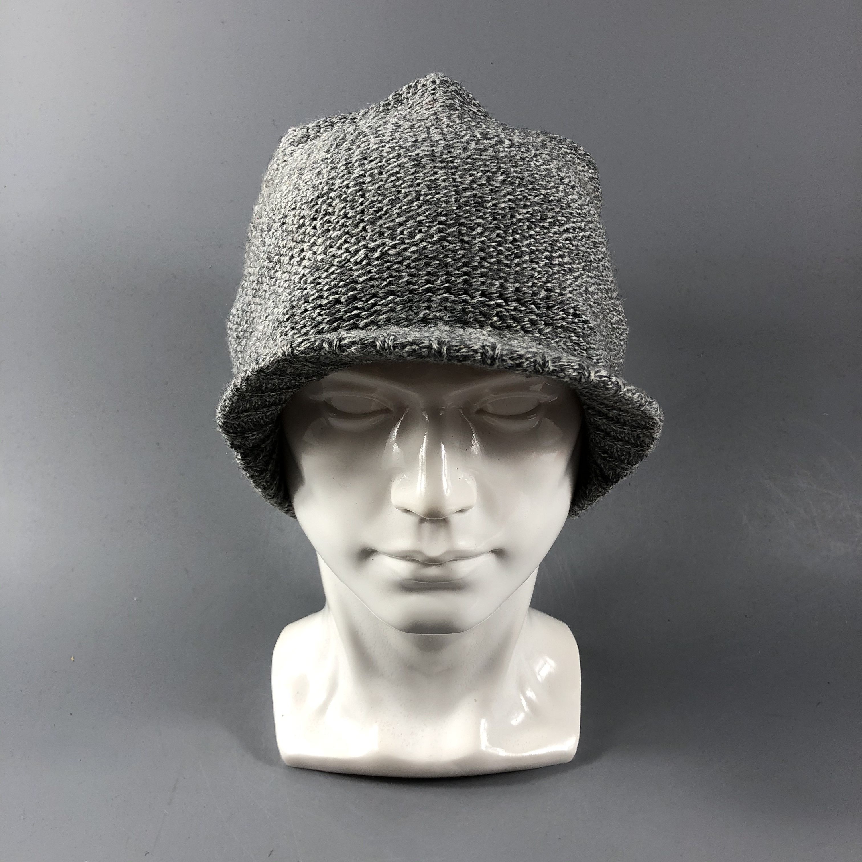 Ocean Pacific Ocean Pacific Visor Beanie Snowcap Snow Hat Winter Hat B775 Size ONE SIZE - 1 Thumbnail