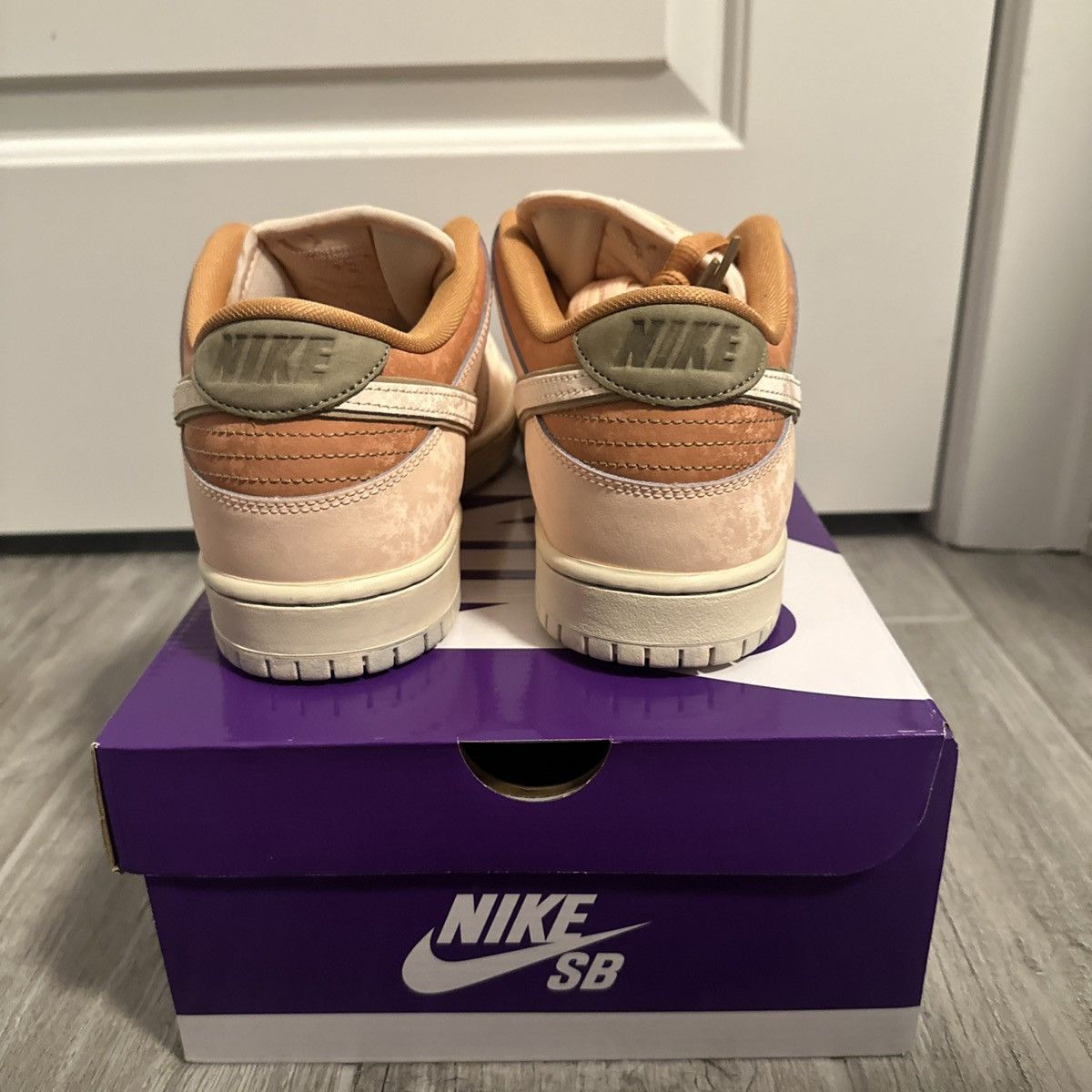 Nike Nike SB Dunk Low Trocadero Gardens Size US 10.5 / EU 43-44 - 5 Thumbnail