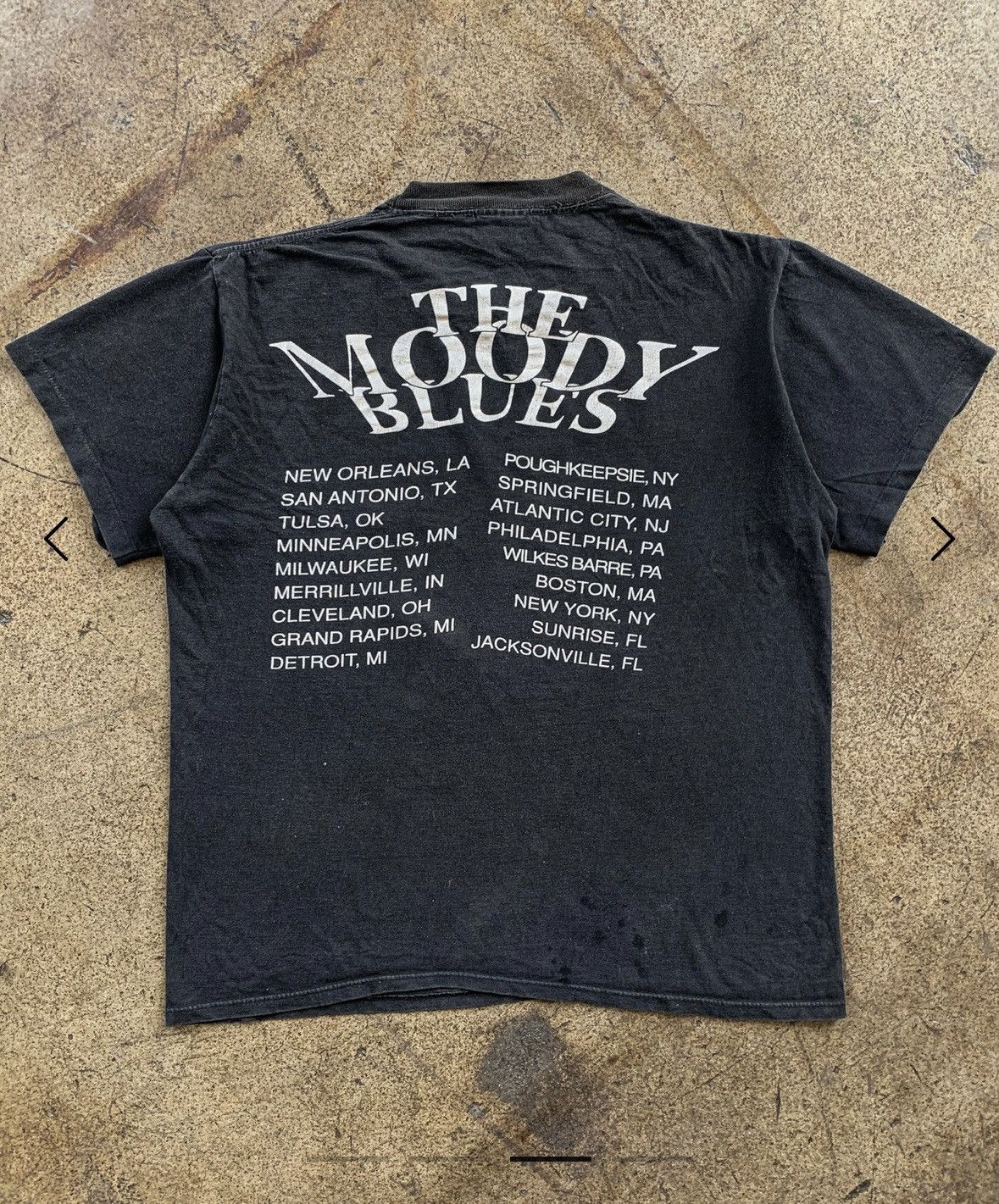 Band Tees Vintage SINGLE STITCHED "THE MOODY BLUES" TOUR TEE - 1991 Size US L / EU 52-54 / 3 - 2 Thumbnail