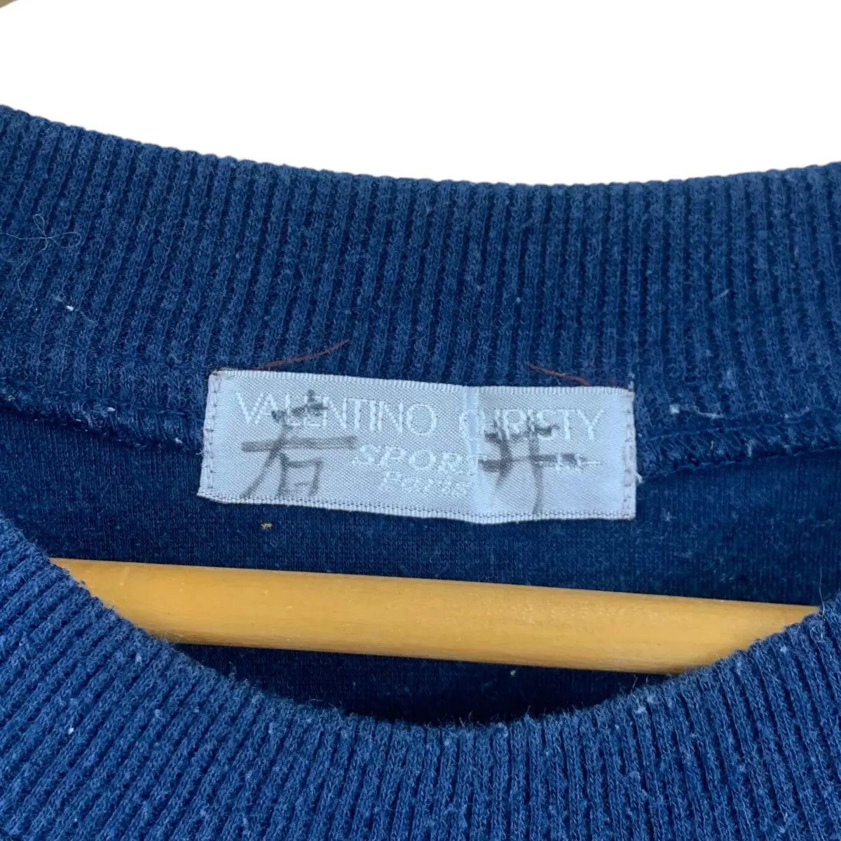 Vintage Vintage VALENTINO CHRISTY PARIS Embossed Golf Size L / US 10 / IT 46 - 4 Thumbnail