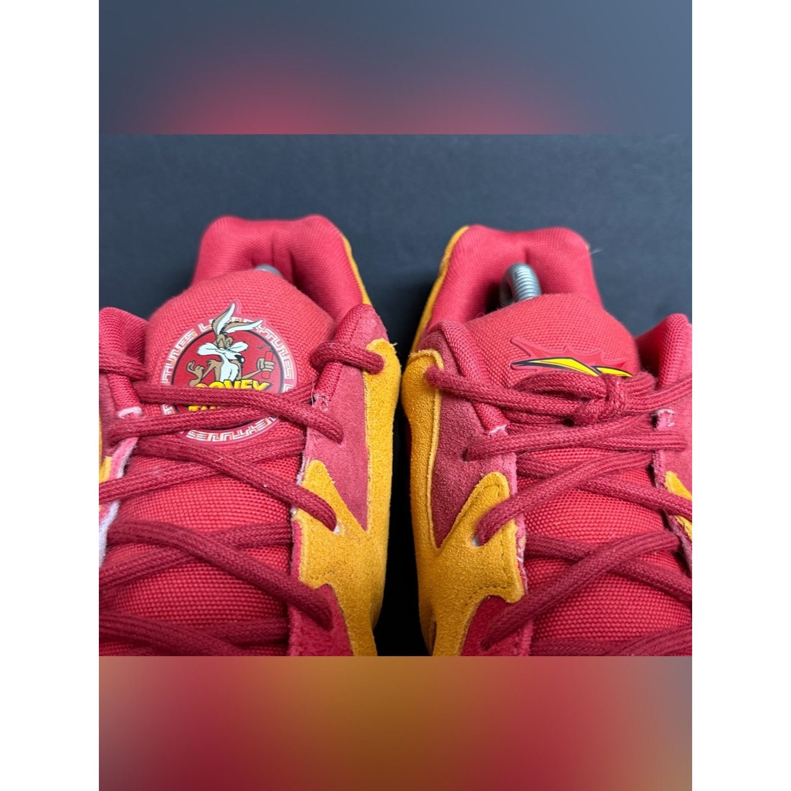 Reebok Reebok Looney Tunes x Hurrikaze 2 Low Wile E. Coyote Size US 11 / EU 44 - 6 Thumbnail
