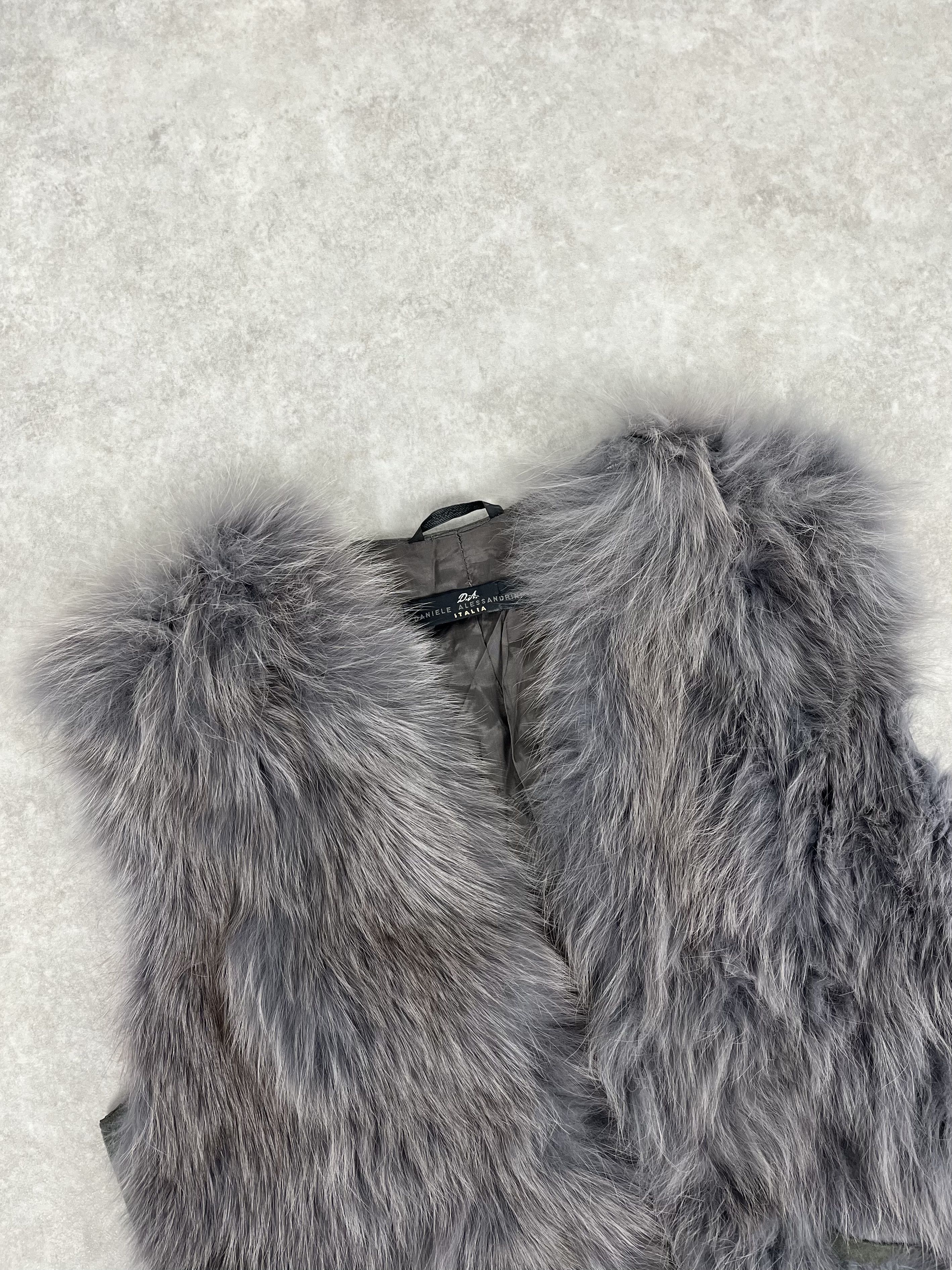 Daniele Alessandrini 2000s Daniele Alessandrini Grey Fur Suede Leather Vest Size XS / US 0-2 / IT 36-38 - 5 Thumbnail