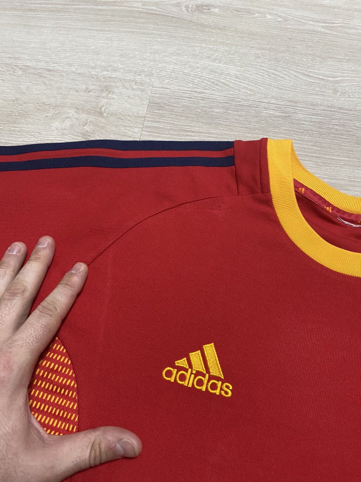 Adidas Vintage Adidas Jersey Spain National Team 2002/03 size XL Size US XL / EU 56 / 4 - 16 Thumbnail