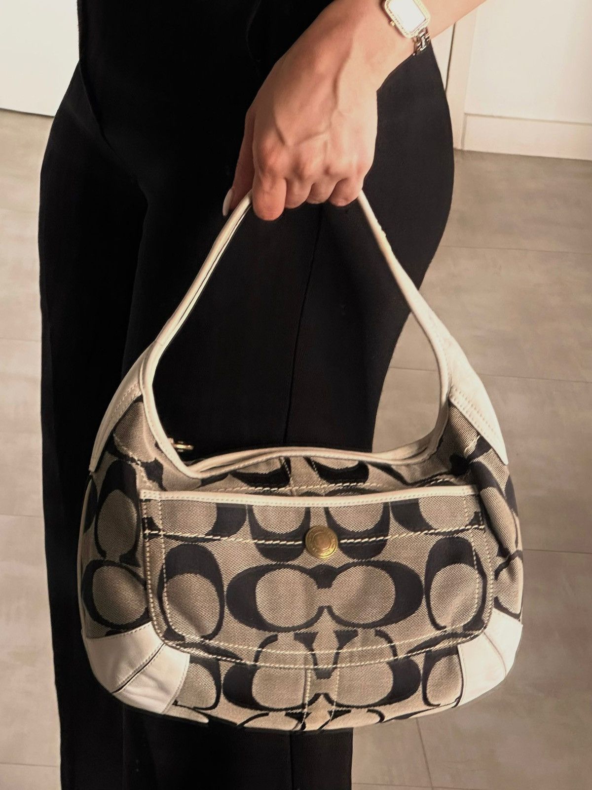 Coach Coach Signature Canvas Leather Trim Hobo Bag Black / Grey Size ONE SIZE - 1 Thumbnail