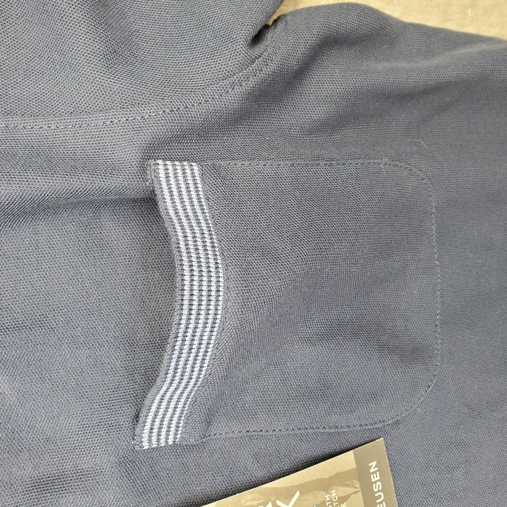 Van Heusen Van Heusen Polo Shirt Men S Blue Collared Easy Care Stretch Size US S / EU 44-46 / 1 - 7 Thumbnail