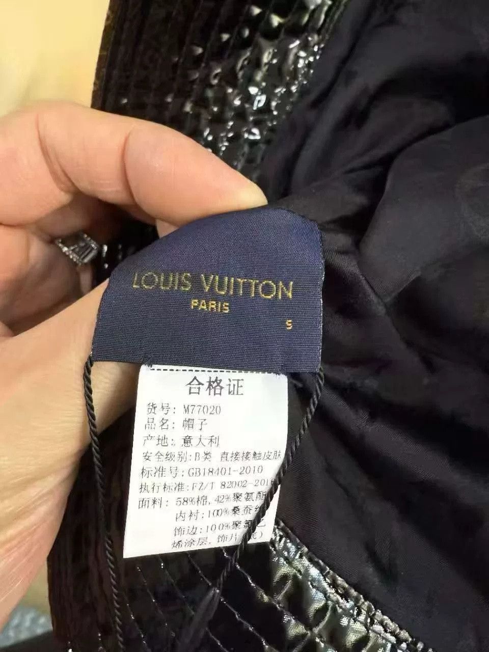 Louis Vuitton Louis Vuitton Black Monogram Bucket Hat Size US S / EU 44-46 / 1 - 5 Thumbnail