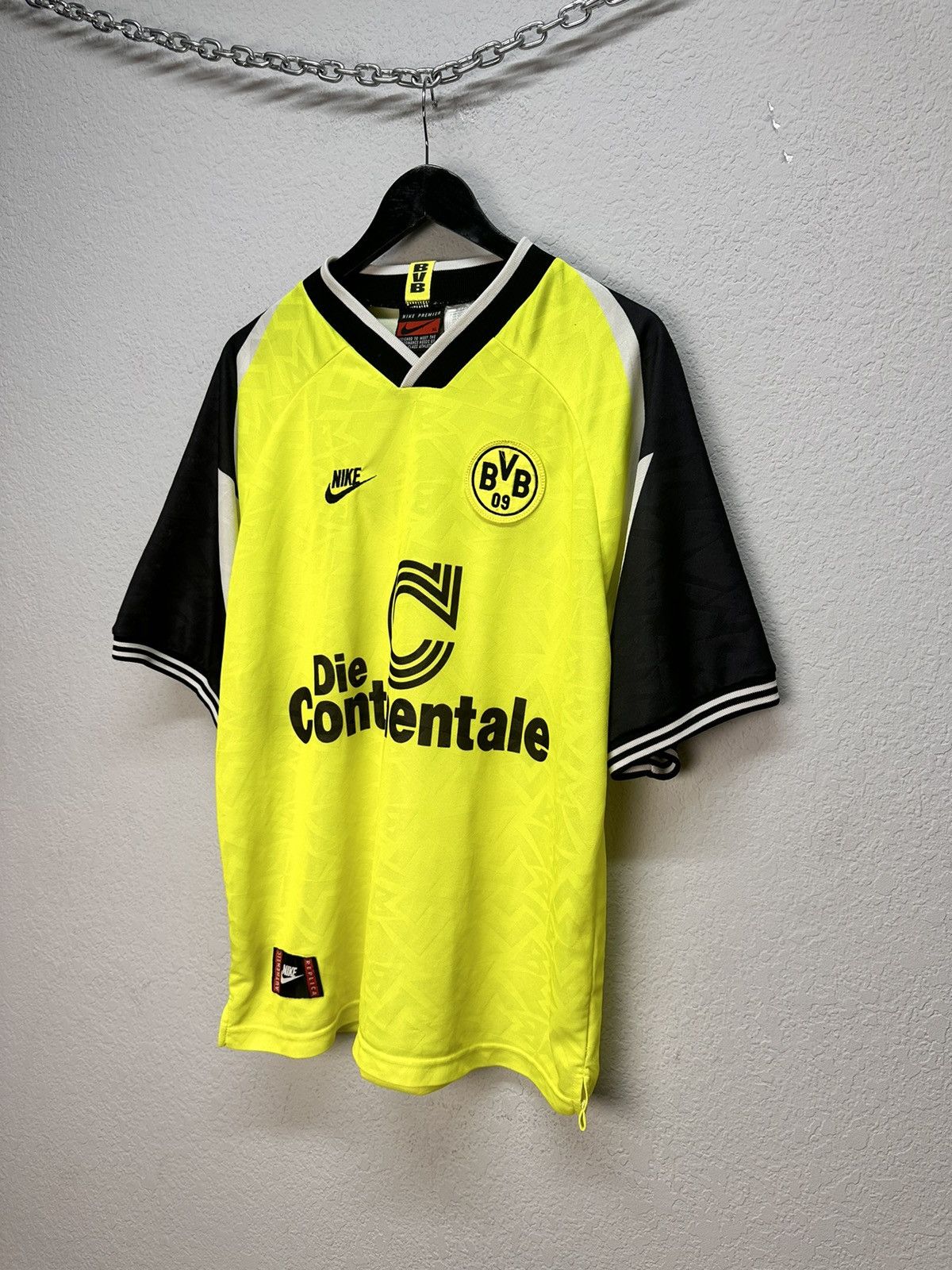 Nike Vintage Nike Borussia Dortmund BVB 1995-96 Home Jersey Size US XL / EU 56 / 4 - 1 Thumbnail