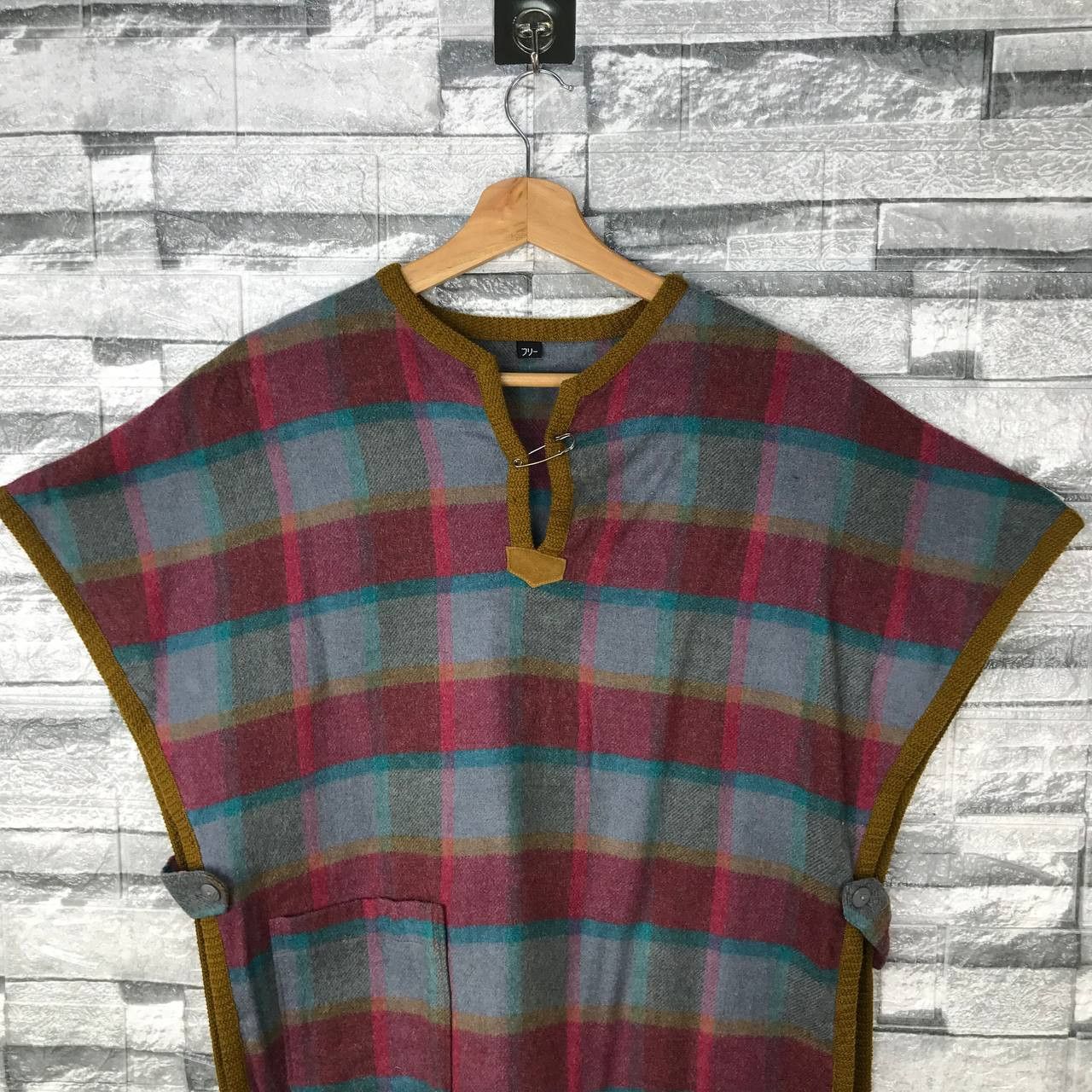 Japanese Brand ISSEY MIYAKE STYLE VTG JAPANESE PONCHO TSHIRT SINGLE POCKET Size US M / EU 48-50 / 2 - 8 Thumbnail