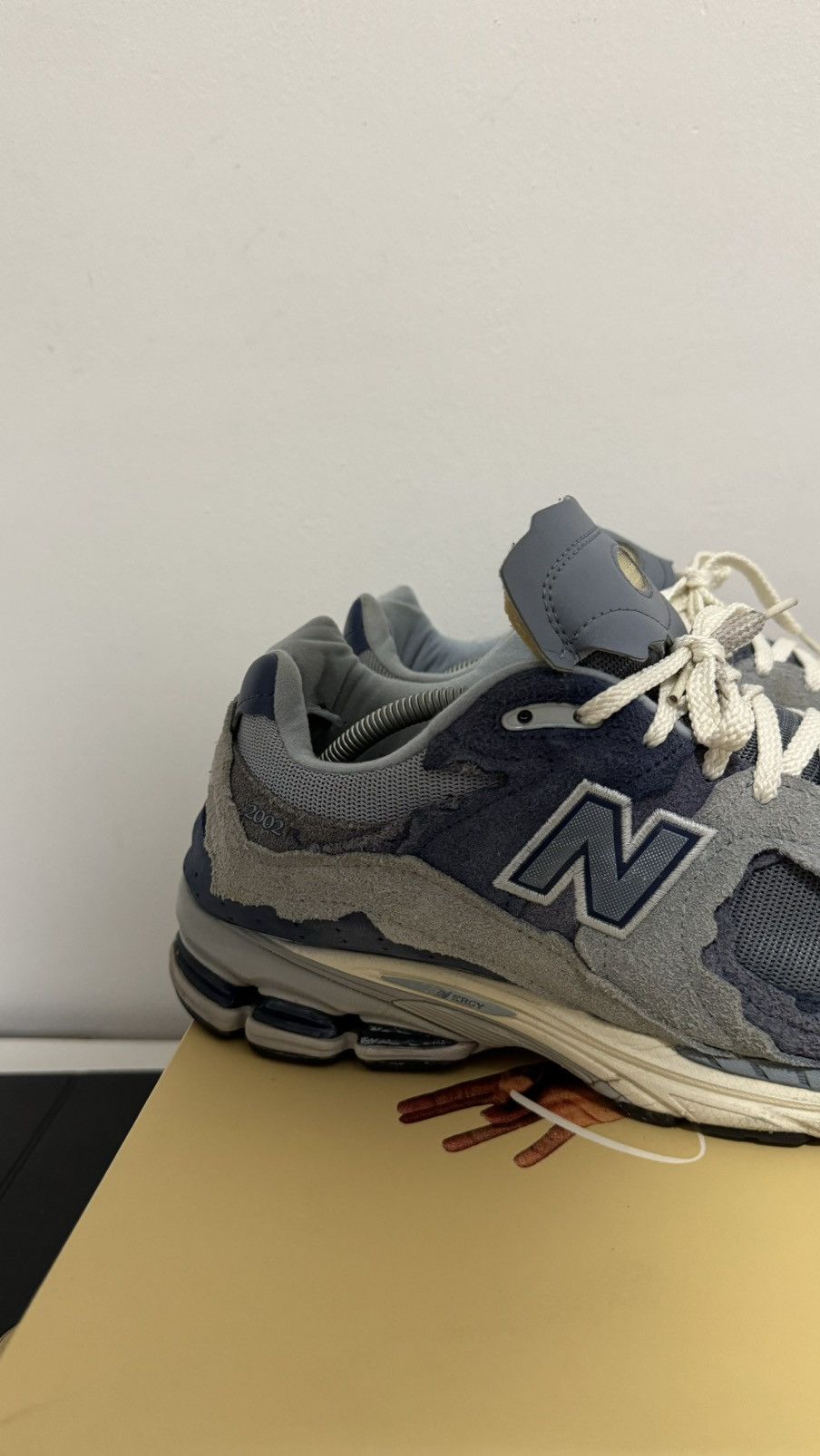New Balance NEW BALANCE 2002 R Size US 11.5 / EU 44-45 - 1 Thumbnail