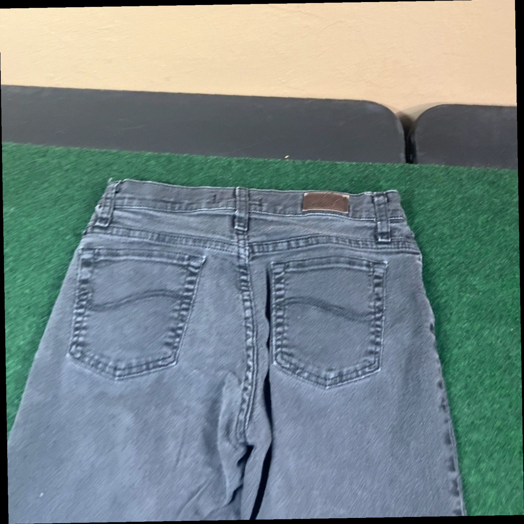 Lee Lee Relaxed Fit at the Waist Womens Petites Size 4p Button Pants 26x27 Black Size 27" / US 4 / IT 40 - 2 Thumbnail